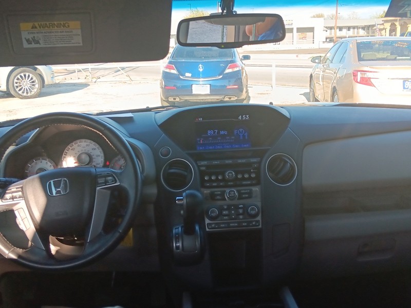 Honda Pilot Vehicle Full-screen Gallery Image 16