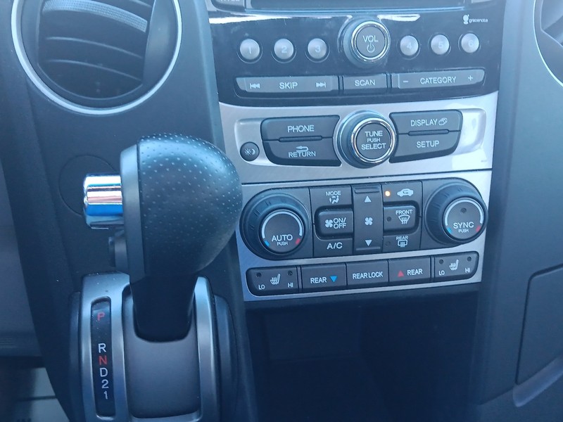 Honda Pilot Vehicle Full-screen Gallery Image 48