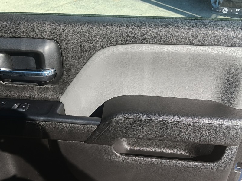 Chevrolet Silverado 1500 Vehicle Full-screen Gallery Image 10