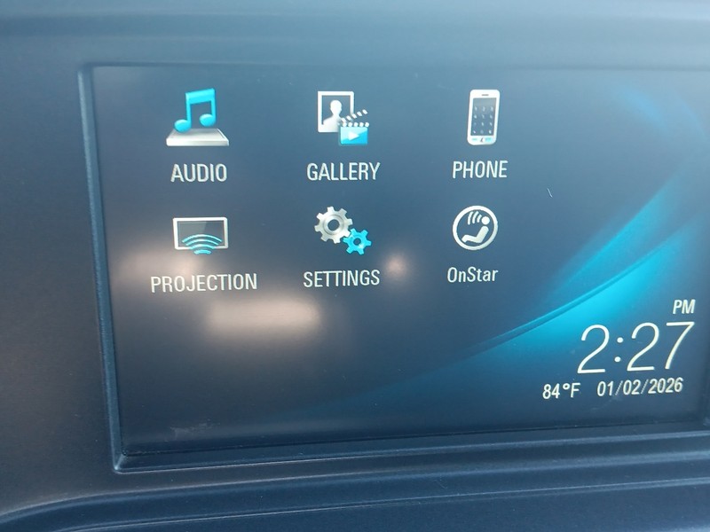 Chevrolet Silverado 1500 Vehicle Full-screen Gallery Image 18