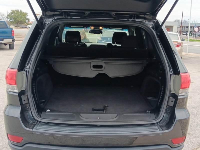 Jeep Grand Cherokee Vehicle Full-screen Gallery Image 29