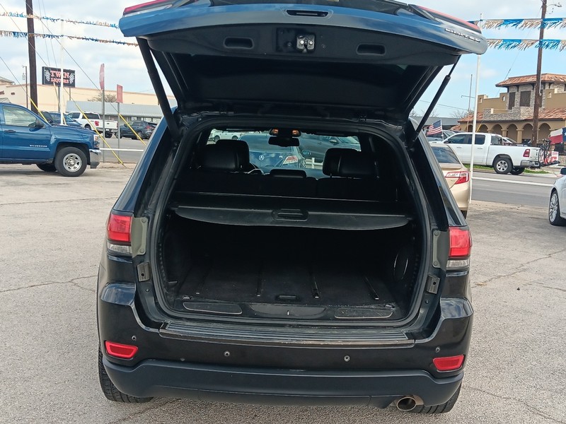 Jeep Grand Cherokee Vehicle Full-screen Gallery Image 05