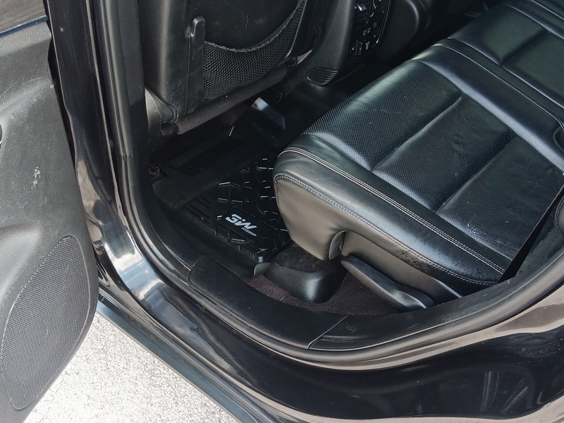 Jeep Grand Cherokee Vehicle Full-screen Gallery Image 13