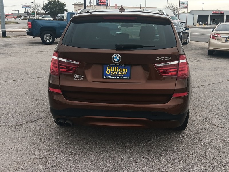 BMW X3 Vehicle Full-screen Gallery Image 04