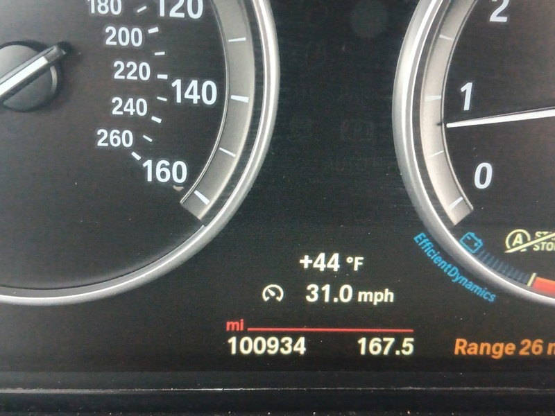 BMW X3 Vehicle Full-screen Gallery Image 19