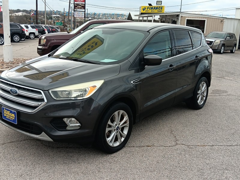 Ford Escape Vehicle Full-screen Gallery Image 11