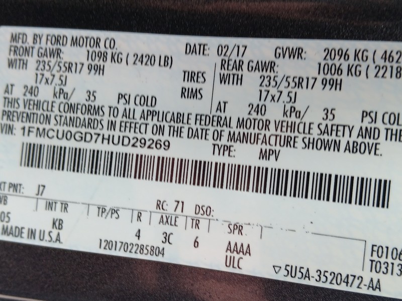 Ford Escape Vehicle Full-screen Gallery Image 19