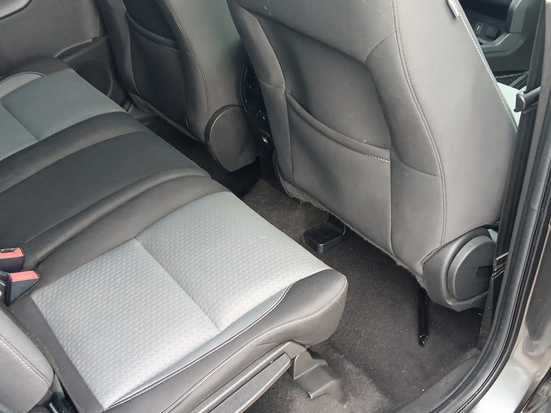 Ford Escape Vehicle Full-screen Gallery Image 42