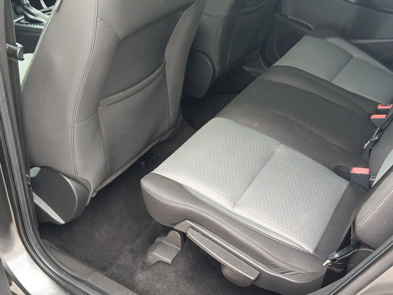 Ford Escape Vehicle Full-screen Gallery Image 44