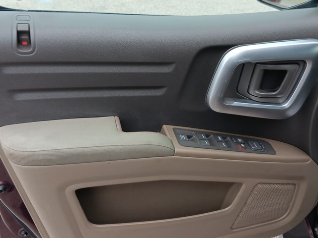 Honda Ridgeline Vehicle Full-screen Gallery Image 17