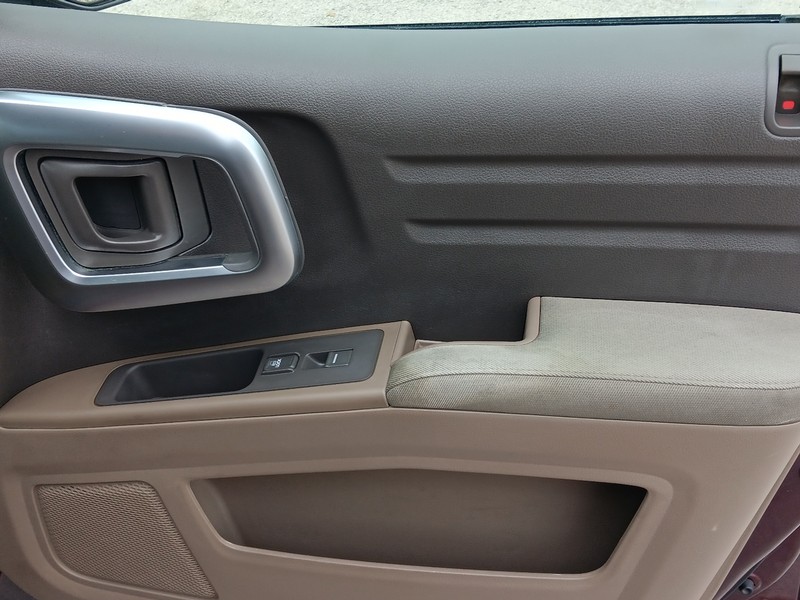 Honda Ridgeline Vehicle Full-screen Gallery Image 11