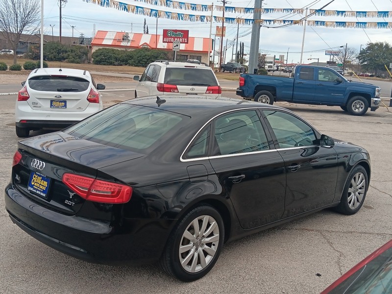 Audi A4 Vehicle Full-screen Gallery Image 24