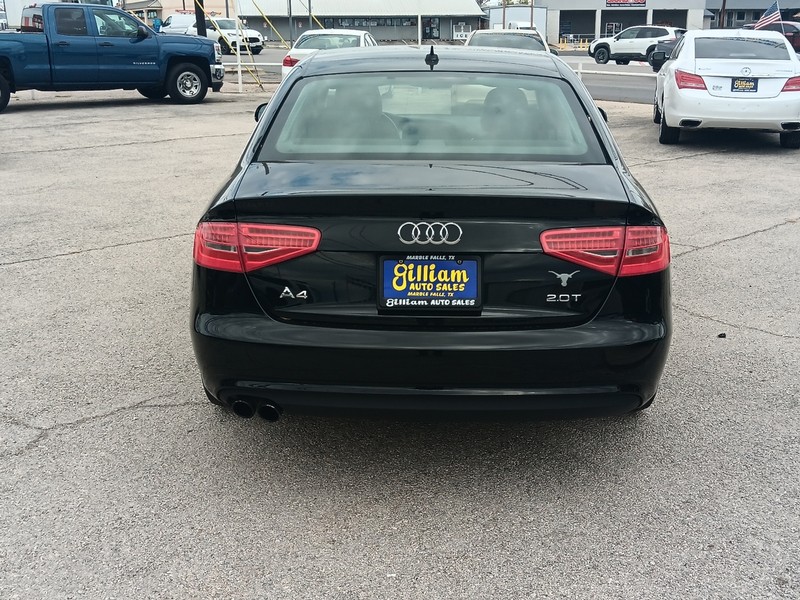 Audi A4 Vehicle Full-screen Gallery Image 25