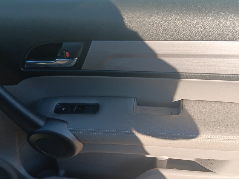 Honda CR-V Vehicle Full-screen Gallery Image 11