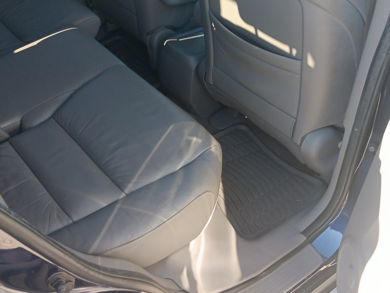 Honda CR-V Vehicle Full-screen Gallery Image 12