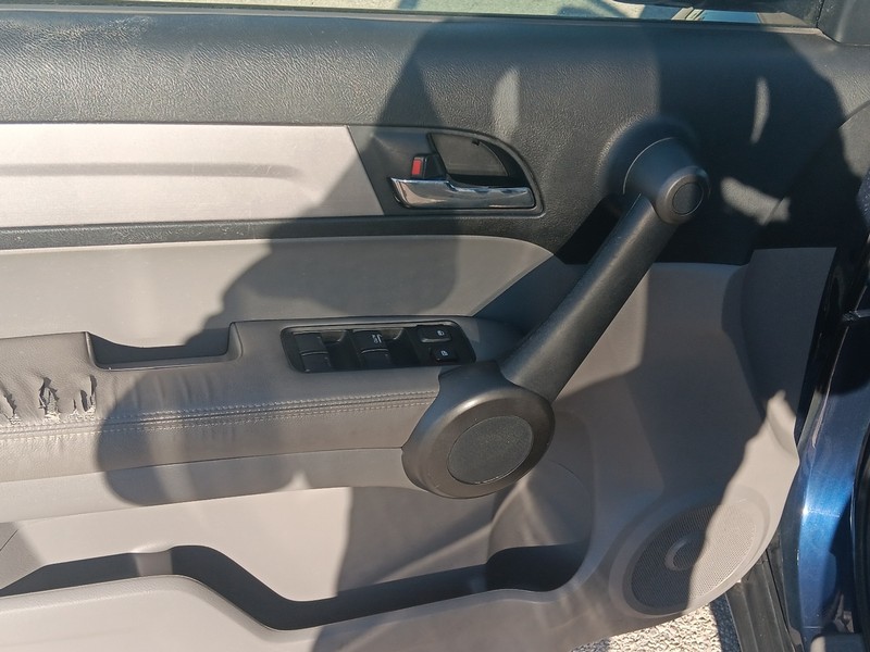 Honda CR-V Vehicle Full-screen Gallery Image 17