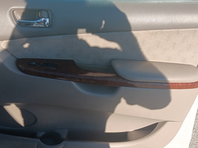 Toyota Sienna Vehicle Full-screen Gallery Image 11