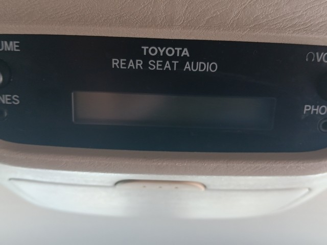 Toyota Sienna Vehicle Full-screen Gallery Image 14