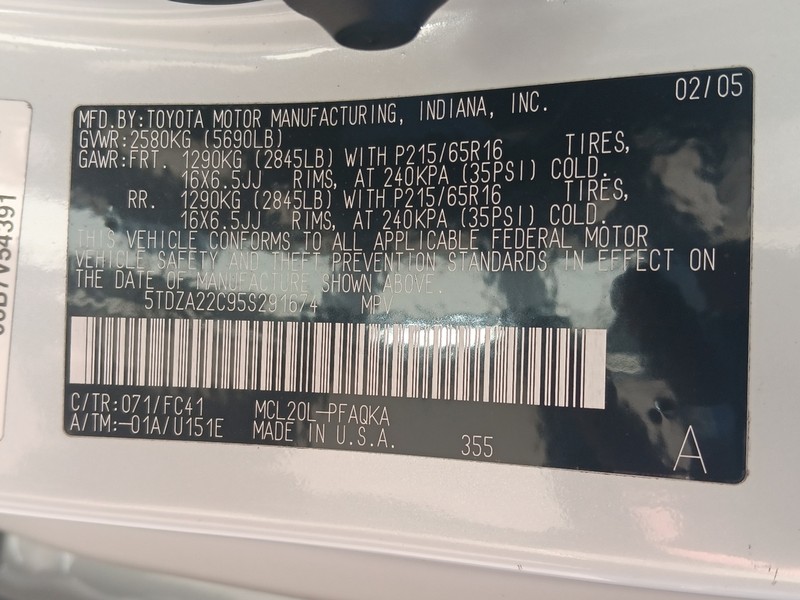 Toyota Sienna Vehicle Full-screen Gallery Image 18