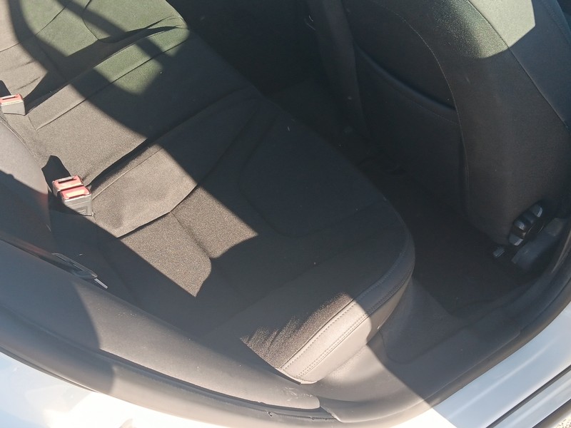 Volvo S60 Vehicle Full-screen Gallery Image 11