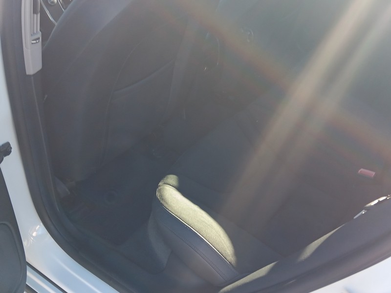 Volvo S60 Vehicle Full-screen Gallery Image 13