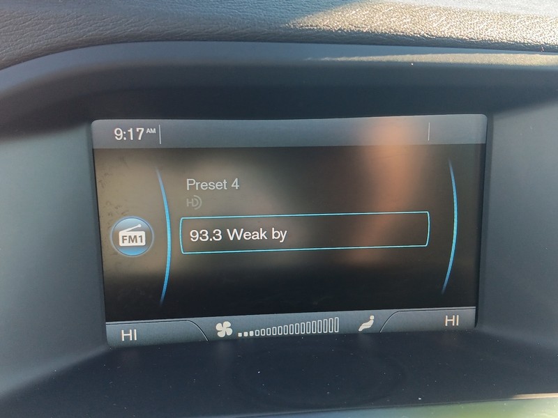 Volvo S60 Vehicle Full-screen Gallery Image 19