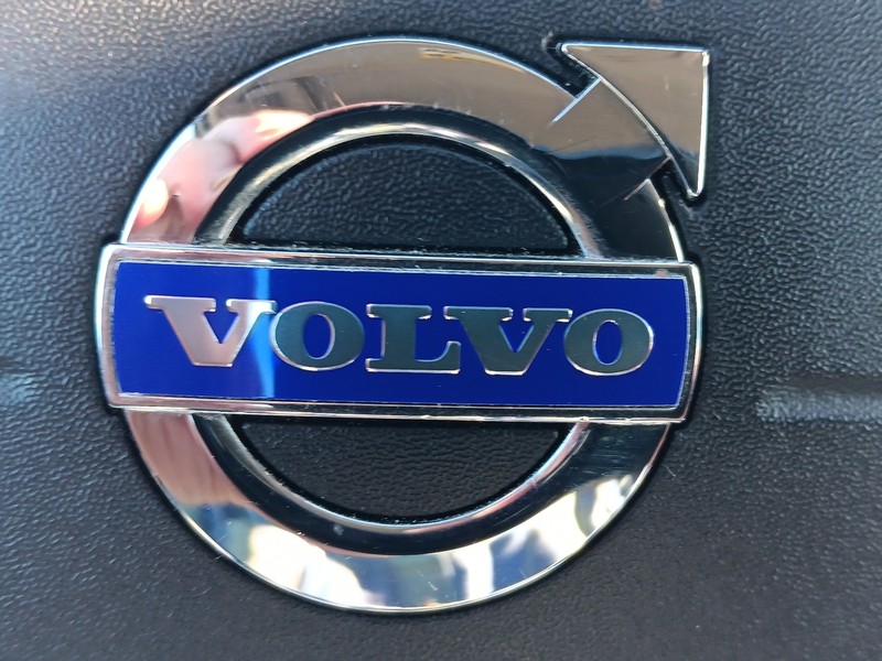 Volvo S60 Vehicle Full-screen Gallery Image 22