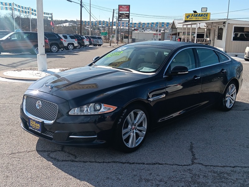 Jaguar XJ Vehicle Full-screen Gallery Image 08