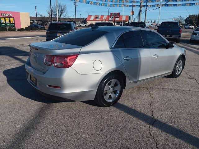 Chevrolet Malibu Vehicle Full-screen Gallery Image 02