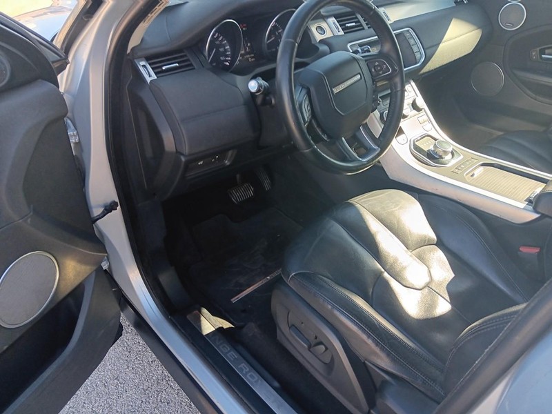 Land Rover Range Rover Evoque Vehicle Full-screen Gallery Image 08