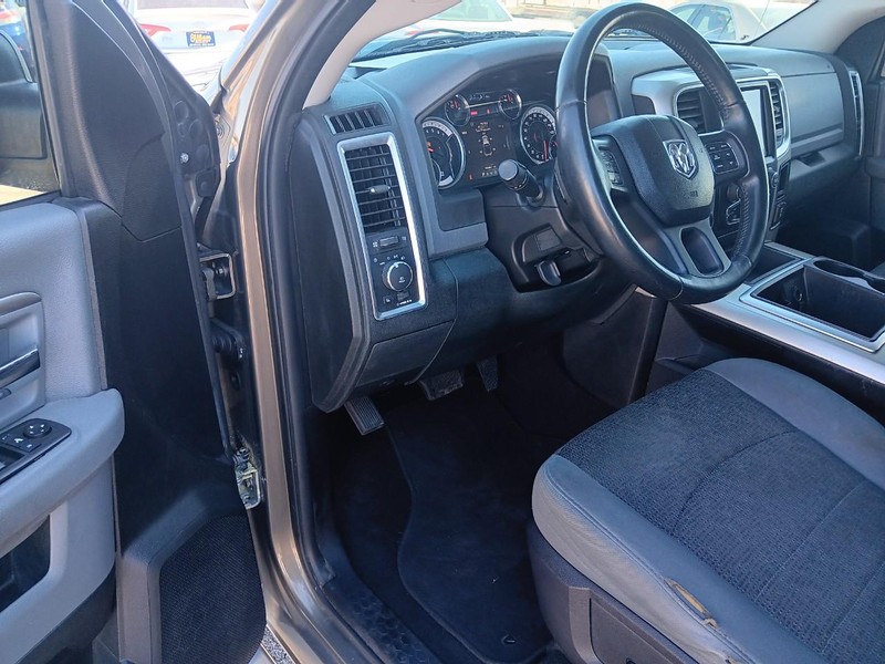 Ram 1500 Vehicle Full-screen Gallery Image 8