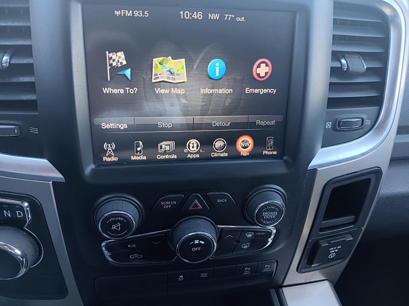 Ram 1500 Vehicle Full-screen Gallery Image 9