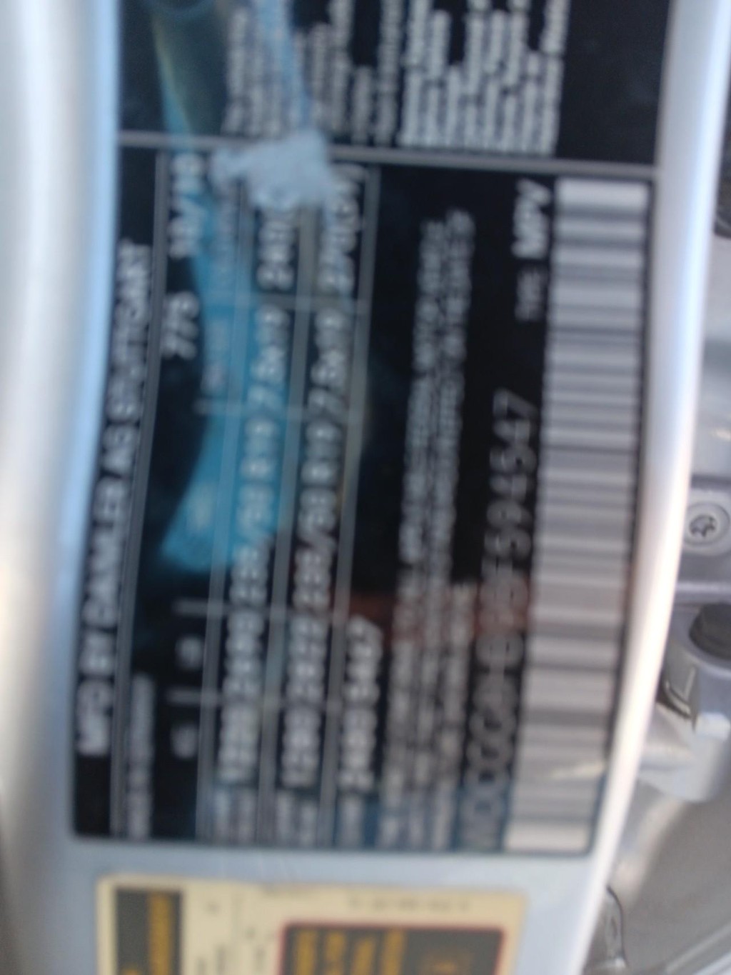 Mercedes-Benz GLK-Class Vehicle Full-screen Gallery Image 09