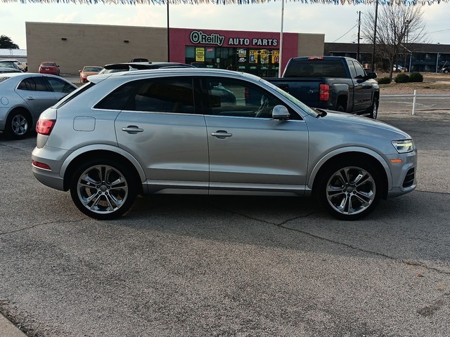 Audi Q3 Vehicle Full-screen Gallery Image 02