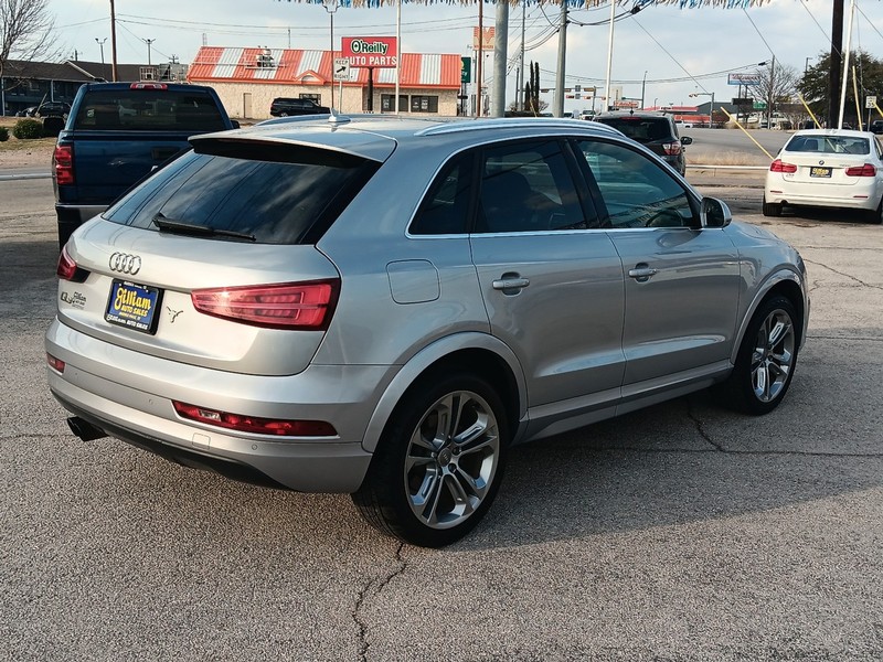 Audi Q3 Vehicle Full-screen Gallery Image 03