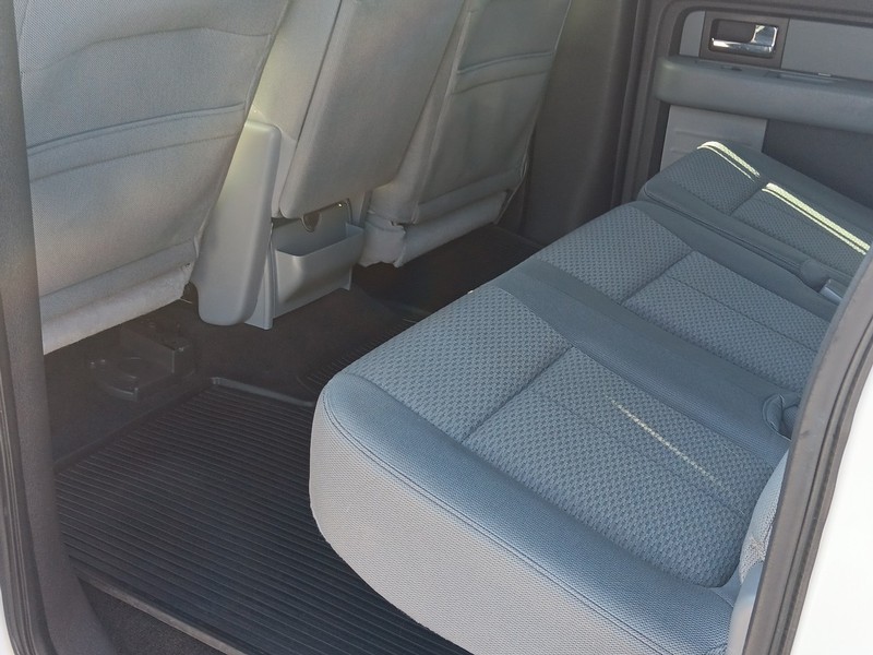 Ford F-150 Vehicle Full-screen Gallery Image 14