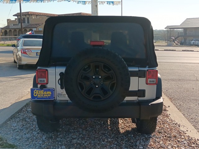 Jeep Wrangler Vehicle Full-screen Gallery Image 04