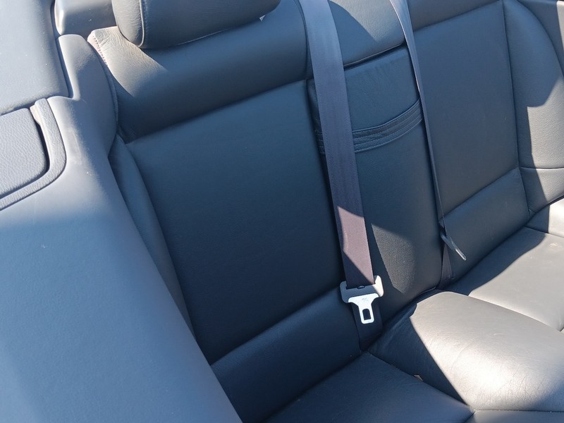 Volvo C70 Vehicle Full-screen Gallery Image 11