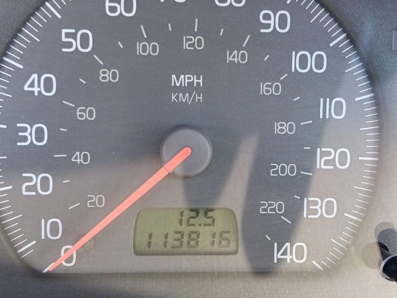 Volvo C70 Vehicle Full-screen Gallery Image 14