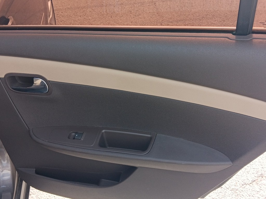 Chevrolet Malibu Vehicle Full-screen Gallery Image 11