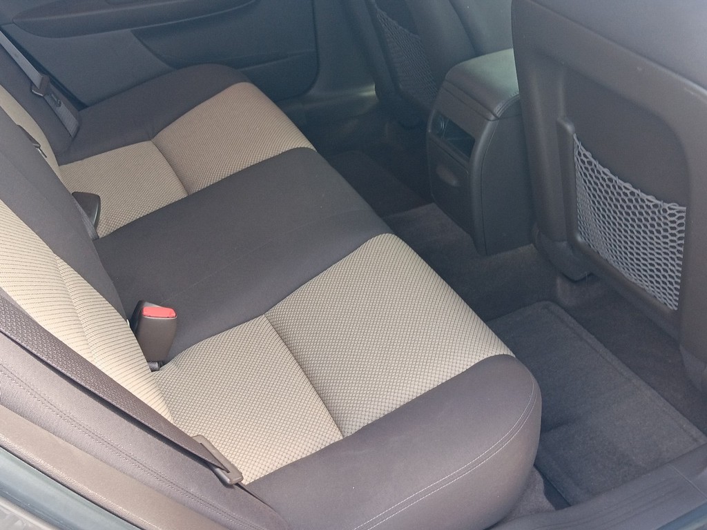 Chevrolet Malibu Vehicle Full-screen Gallery Image 12