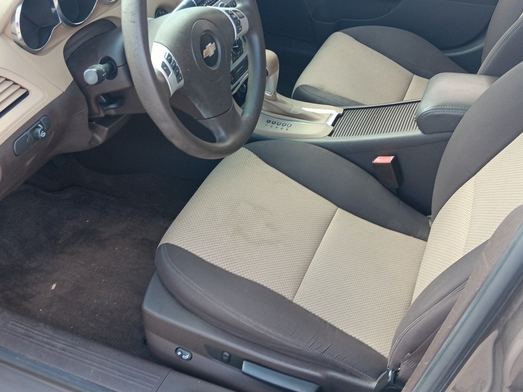 Chevrolet Malibu Vehicle Full-screen Gallery Image 16