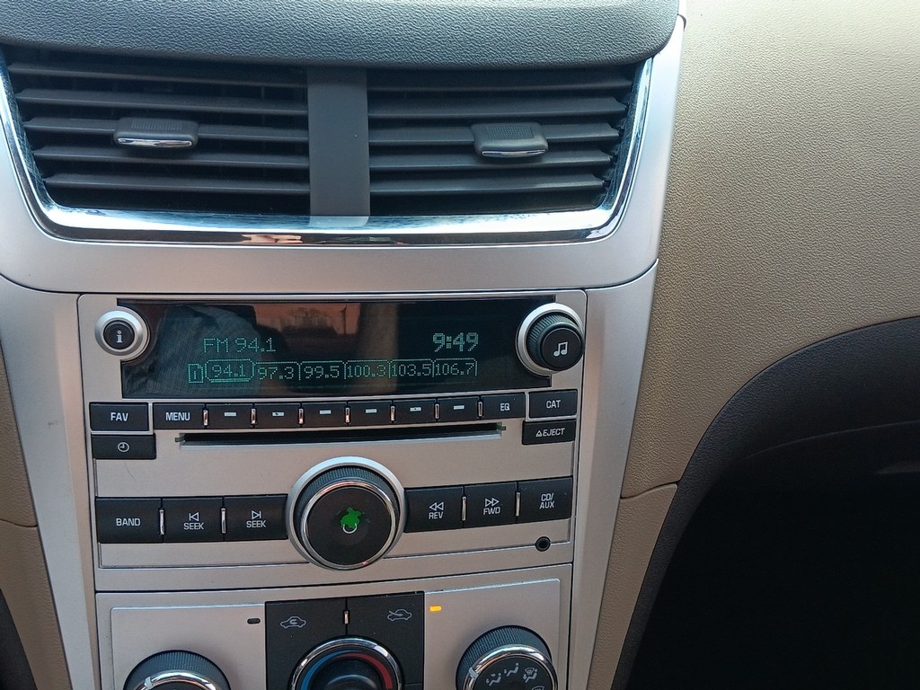 Chevrolet Malibu Vehicle Full-screen Gallery Image 17