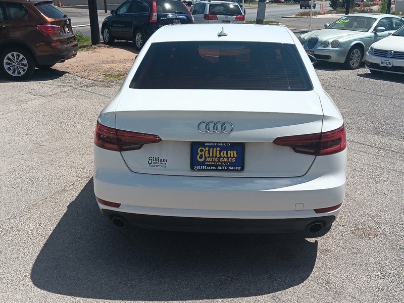 Audi A4 Vehicle Full-screen Gallery Image 4