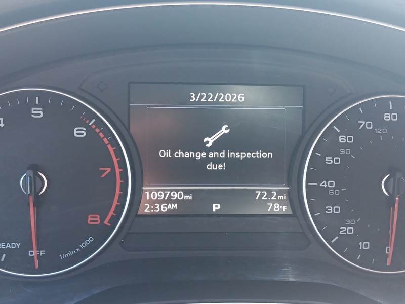 Audi A4 Vehicle Full-screen Gallery Image 18