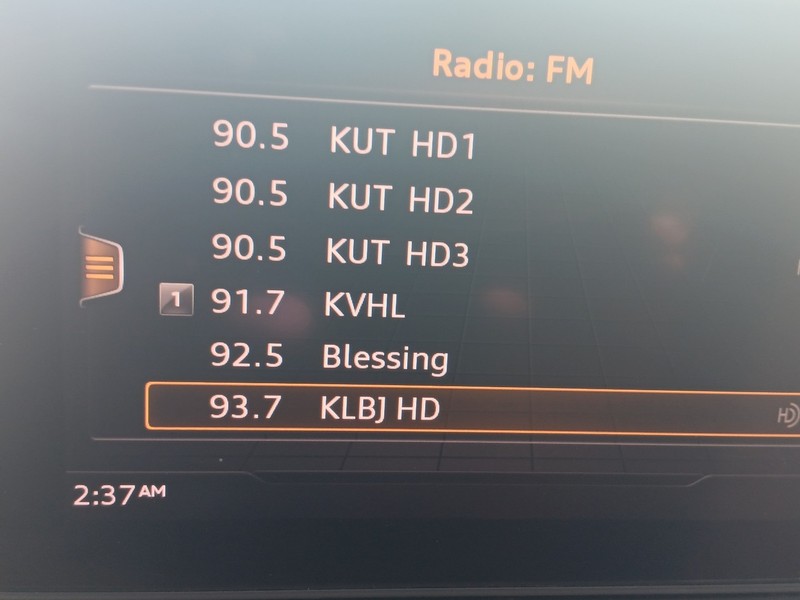 Audi A4 Vehicle Full-screen Gallery Image 19