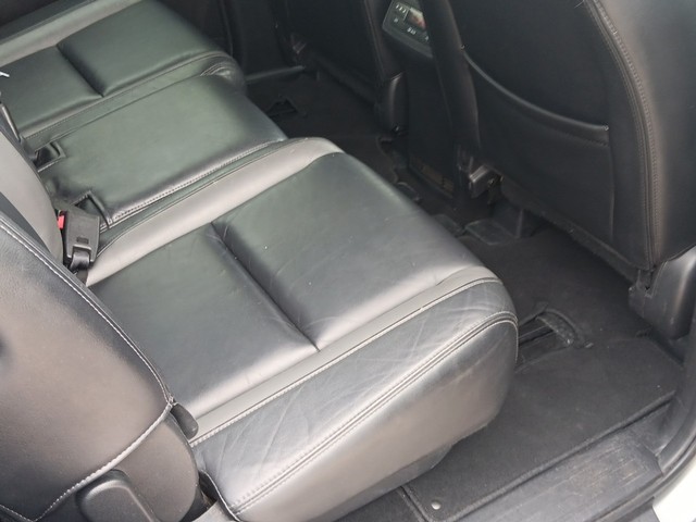 Mazda CX-9 Vehicle Full-screen Gallery Image 13
