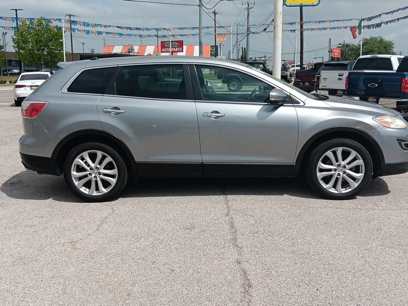 Mazda CX-9 Vehicle Full-screen Gallery Image 02