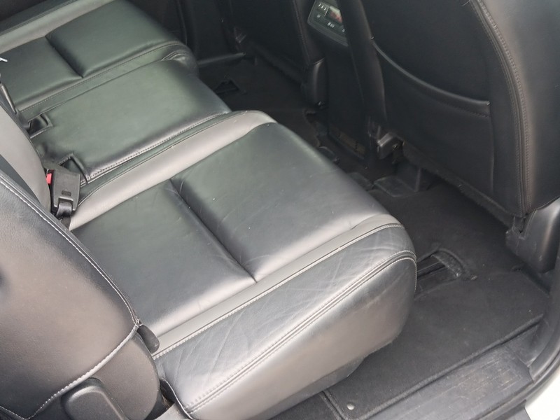 Mazda CX-9 Vehicle Full-screen Gallery Image 13