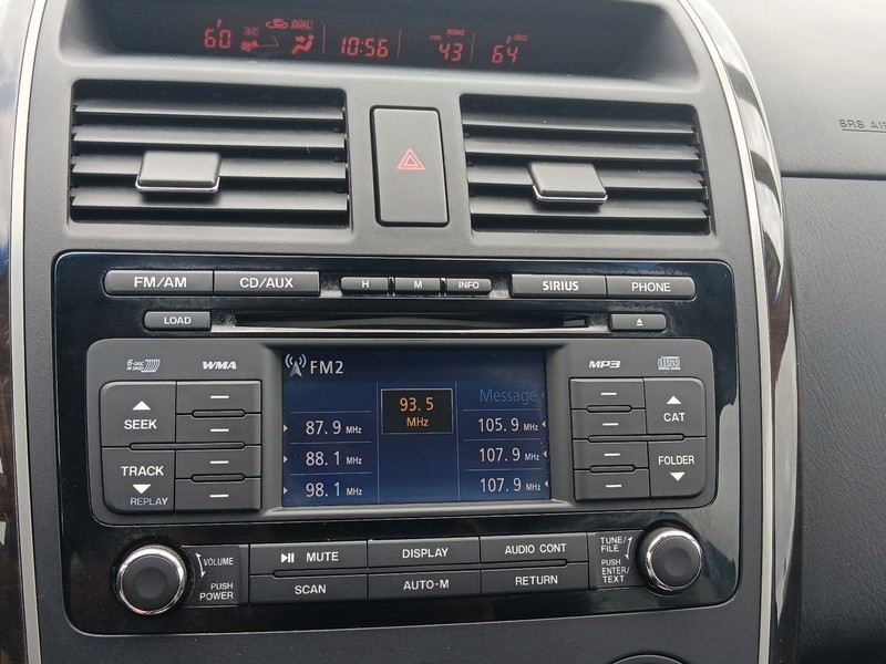 Mazda CX-9 Vehicle Full-screen Gallery Image 19